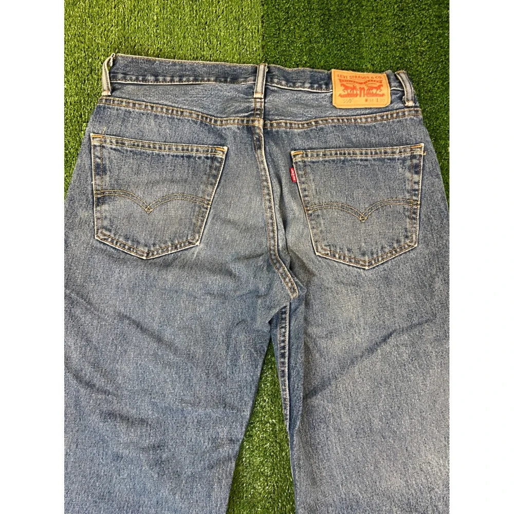 Levis 550 Relaxed Fit Cut Mens Blue Jeans 34x30 Medium Wash Denim